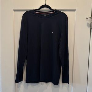 Tommy Hilfiger men’s slim fit longsleeve tee navy blue